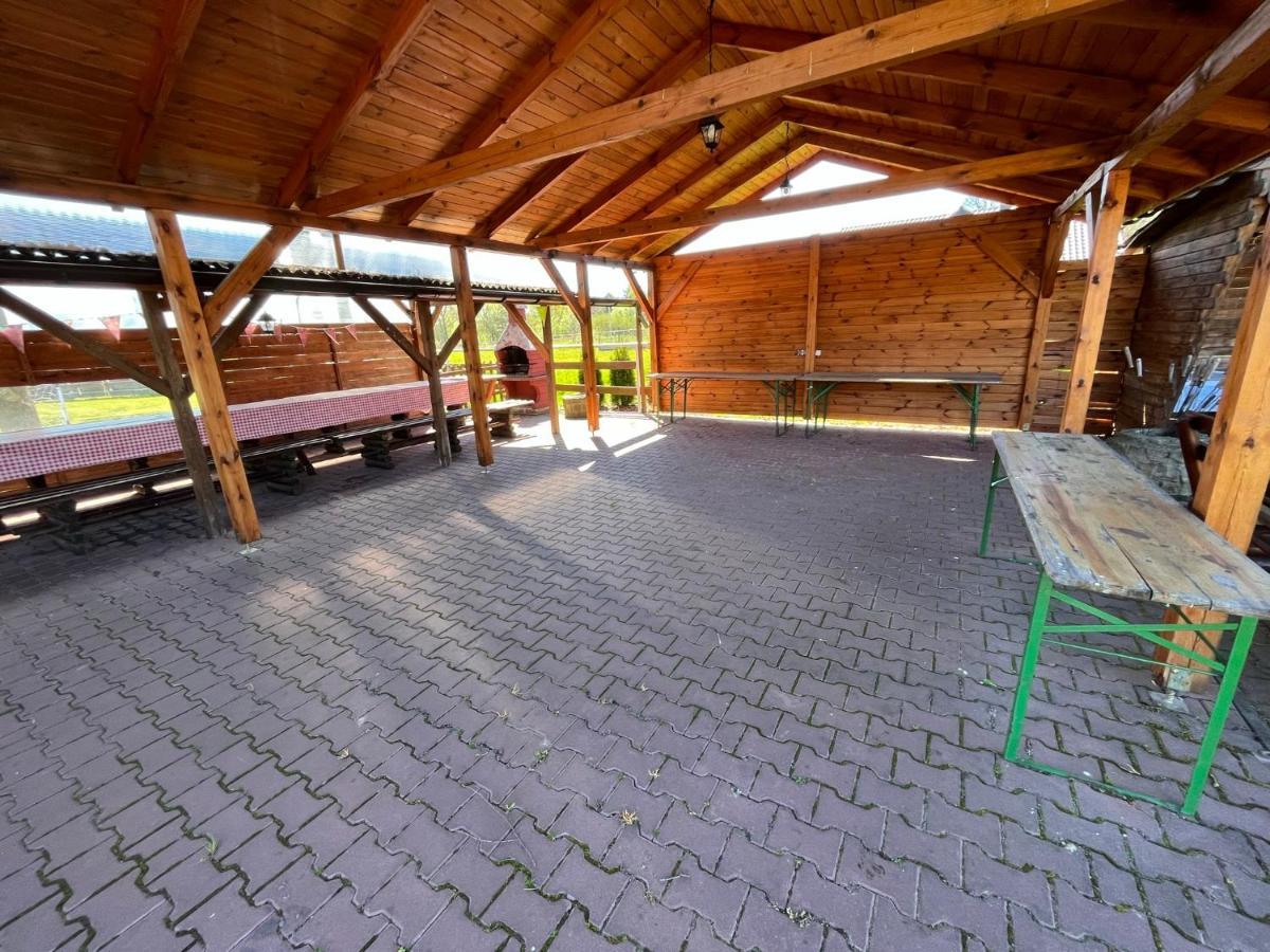 Stajnia Pod Debem Starachowice Exterior foto