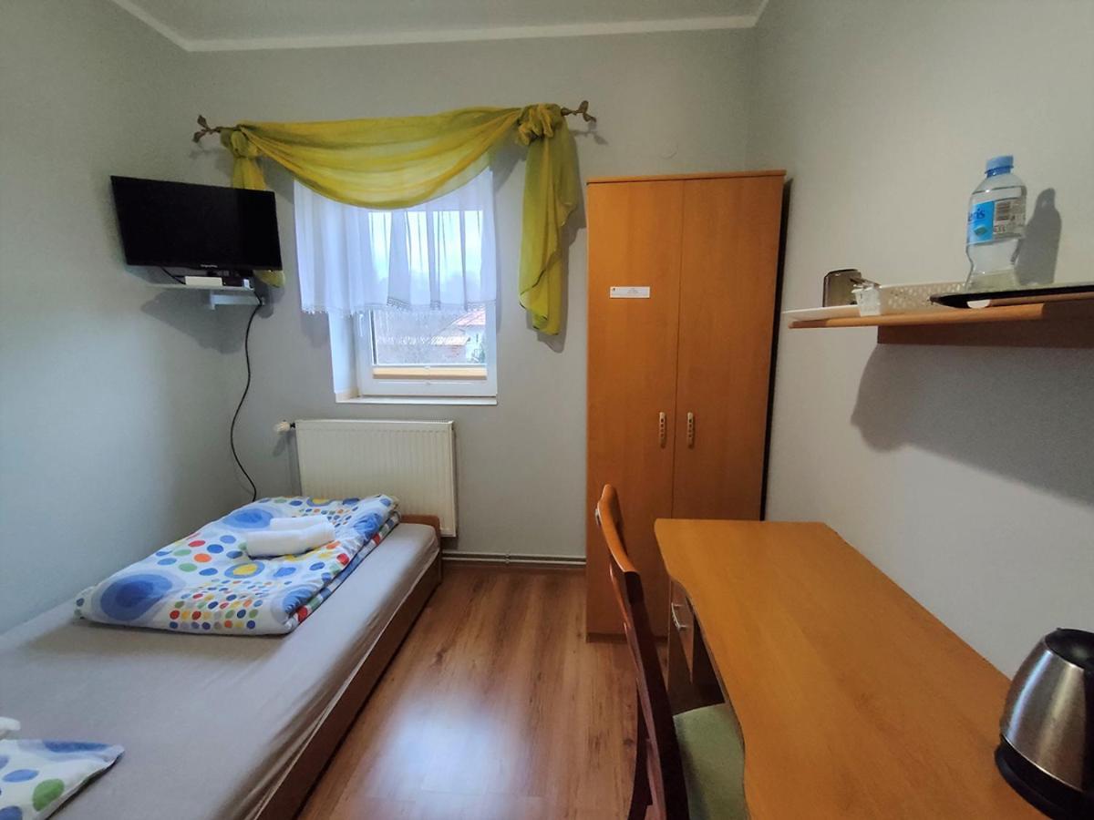 Stajnia Pod Debem Starachowice Exterior foto