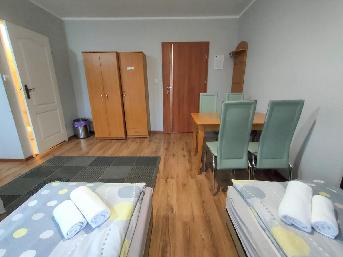 Stajnia Pod Debem Starachowice Exterior foto
